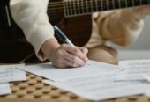 Cours de guitare contre cours d’anglais